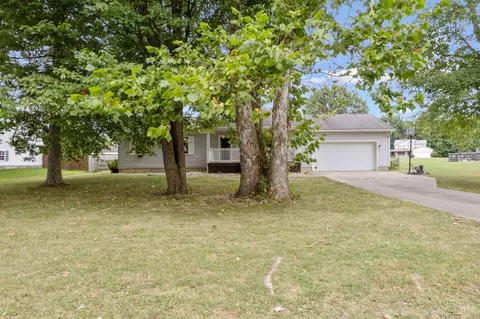 Exterior - 205 Douglas Cir, Georgetown, OH 45121 photo 6 of 9