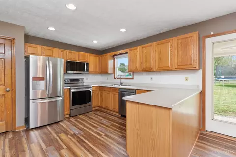 Kitchen - 205 Douglas Cir, Georgetown, OH 45121 photo 1 of 3