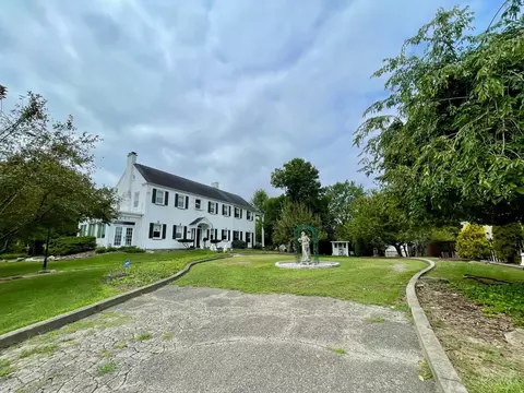 Exterior - 9453 Coogan Dr, Cincinnati, OH 45231 photo 2 of 13