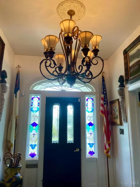 Entry Way - 9453 Coogan Dr, Cincinnati, OH 45231 photo 2 of 3