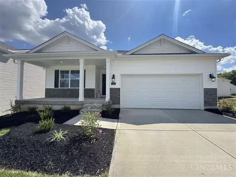 100 Woodcreek Ln, New Richmond, OH 45157