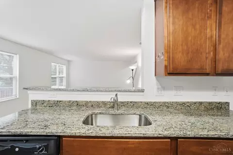 Kitchen - 4165 Gensen Loop, Cincinnati, OH 45245 photo 2 of 2