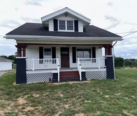 11151 St Rt 124, Hillsboro, OH 45133