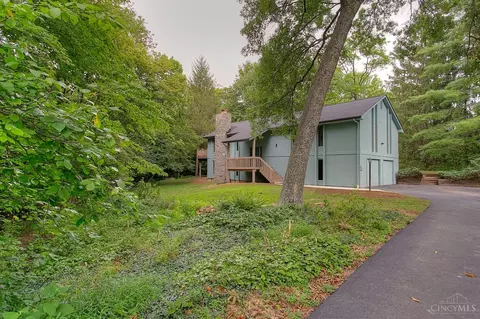 988 Woodcreek Dr, Milford, OH 45150