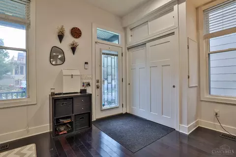 Entry Way - 1569 Pullan Ave, Cincinnati, OH 45223 photo 1 of 3