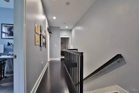 Entry Way - 1569 Pullan Ave, Cincinnati, OH 45223 photo 3 of 3