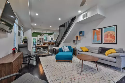 Living - 1569 Pullan Ave, Cincinnati, OH 45223 photo 3 of 4