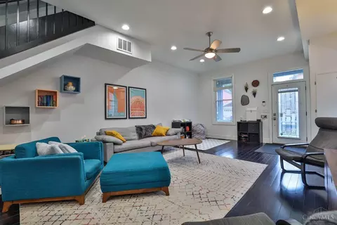 Living - 1569 Pullan Ave, Cincinnati, OH 45223 photo 2 of 4