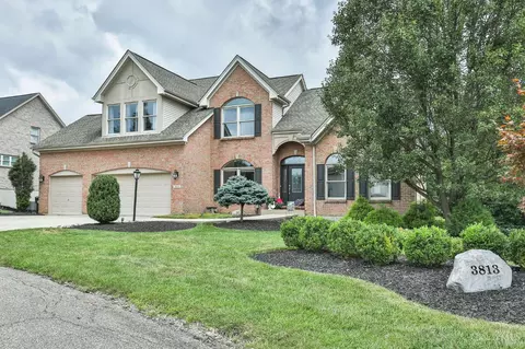 3813 Beacon Woods Dr, Cleves, OH 45002