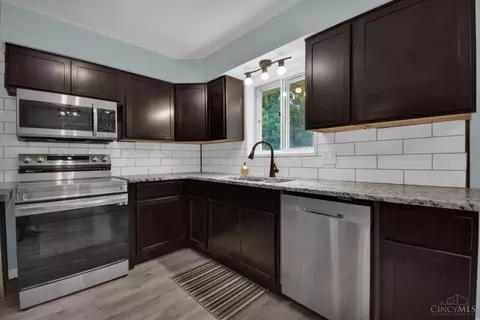 4643 Amesborough Rd, Kettering, OH 45420 photo 6