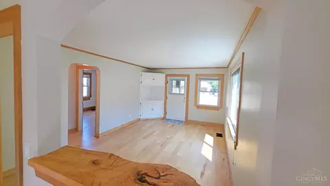 1615 Marilyn Ln, Cincinnati, OH 45231 photo 9