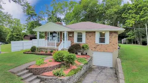 5581 Windridge Dr, Cincinnati, OH 45248