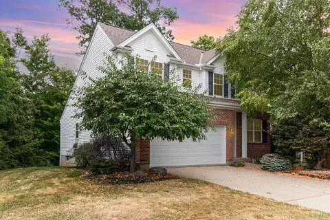Exterior - 878 Anson Dr, Cincinnati, OH 45245 photo 7 of 7