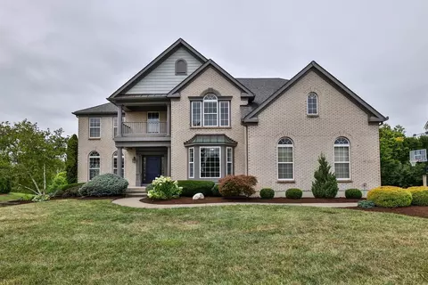 7625 Foxchase Dr, West Chester, OH 45069