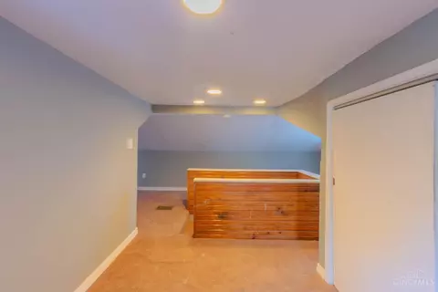 Entry Way - 1869 Ashbrook Dr, Cincinnati, OH 45238 photo 1 of 2