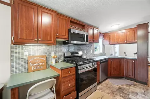 Kitchen - 107 Eldorado Ave, Cincinnati, OH 45230 photo 2 of 5