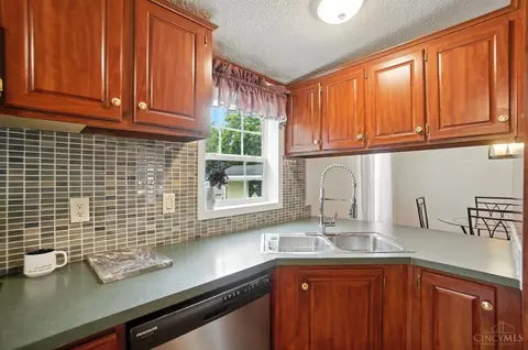 Kitchen - 107 Eldorado Ave, Cincinnati, OH 45230 photo 3 of 5