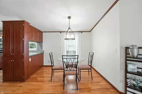 Dining - 107 Eldorado Ave, Cincinnati, OH 45230 photo 1 of 3