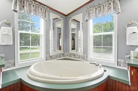 Bath - 107 Eldorado Ave, Cincinnati, OH 45230 photo 3 of 6