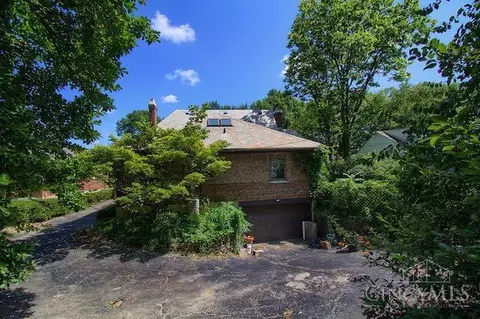 Exterior - 3833 Eileen Dr, Cincinnati, OH 45209 photo 15 of 21