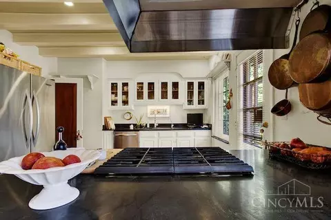 Kitchen - 3833 Eileen Dr, Cincinnati, OH 45209 photo 2 of 8
