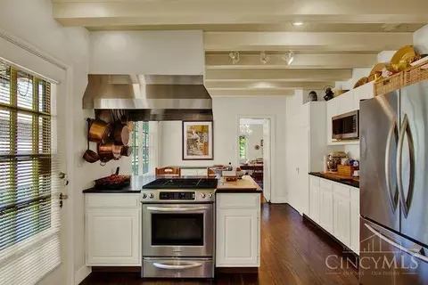 Kitchen - 3833 Eileen Dr, Cincinnati, OH 45209 photo 6 of 8