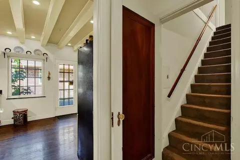 Entry Way - 3833 Eileen Dr, Cincinnati, OH 45209 photo 4 of 6