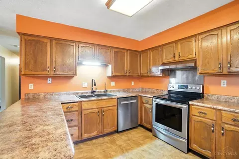 7311 Beth Ct, Carlisle, OH 45005 photo 12
