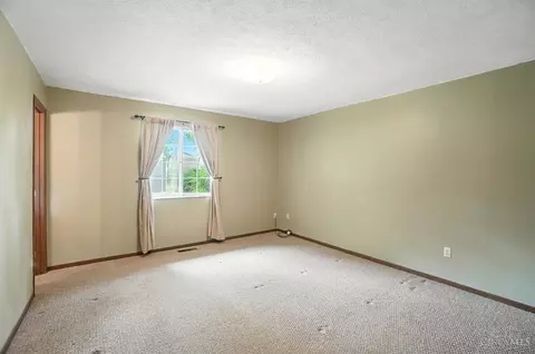 7311 Beth Ct, Carlisle, OH 45005 photo 17