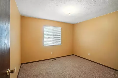 7311 Beth Ct, Carlisle, OH 45005 photo 23