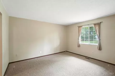 7311 Beth Ct, Carlisle, OH 45005 photo 6
