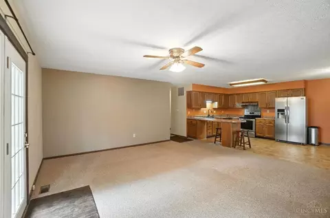 7311 Beth Ct, Carlisle, OH 45005 photo 10