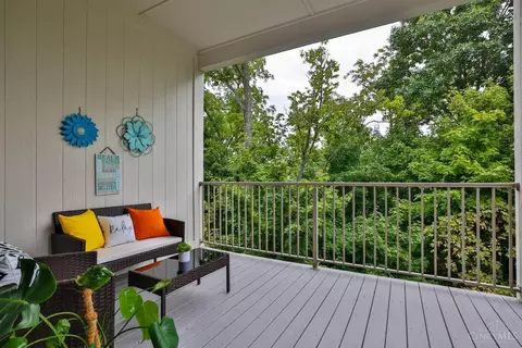 Exterior - 7740 Bridge Point Dr, Cincinnati, OH 45248 photo 2 of 7