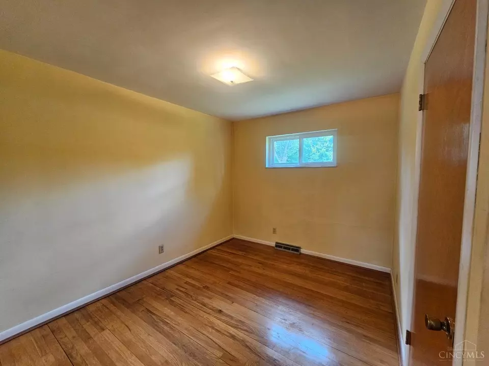 Bedroom - 7353 Morgan Rd, Cleves, OH 45002 photo 1 of 6