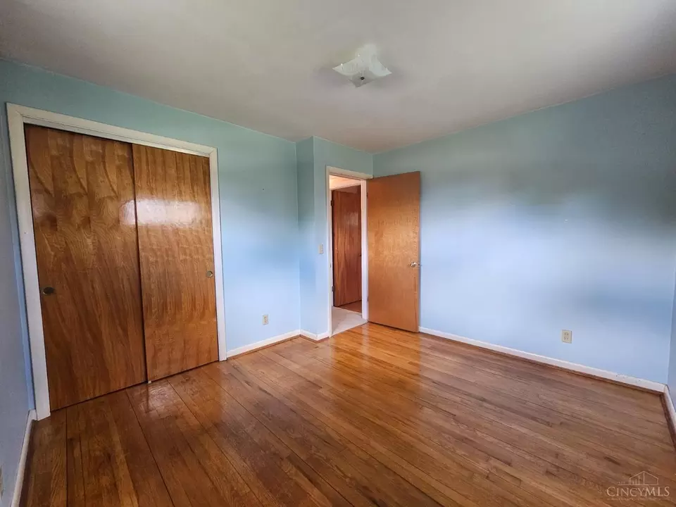 Bedroom - 7353 Morgan Rd, Cleves, OH 45002 photo 6 of 6