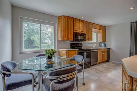 Kitchen - 7068 Mulberry St, Cincinnati, OH 45239 photo 1 of 5