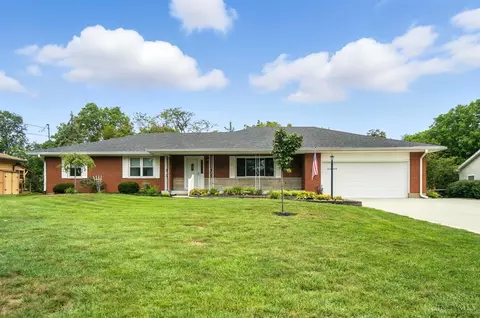 302 Lakeview Dr, Mason, OH 45040
