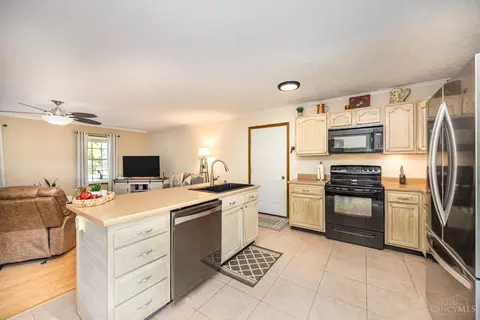 106 Aaron Dr, Mount Orab, OH 45154 photo 5