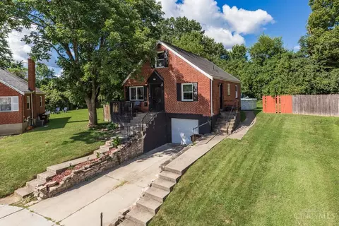 8245 Royal Heights Dr, Colerain Twp, OH 45239