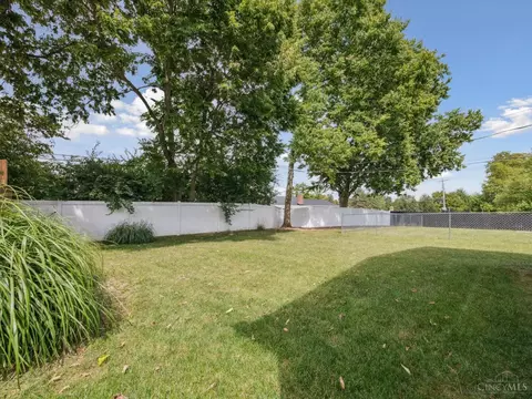 Exterior - 2520 Willowspring Ct, Cincinnati, OH 45231 photo 17 of 17