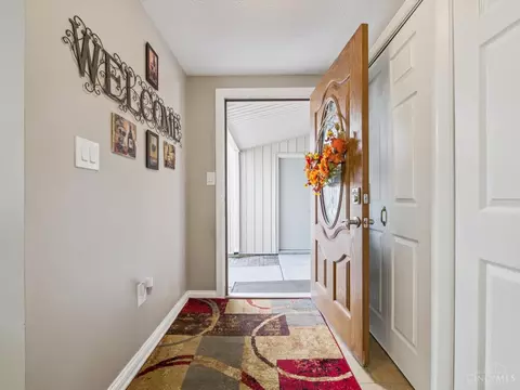 Entry Way - 2520 Willowspring Ct, Cincinnati, OH 45231 photo 2 of 2