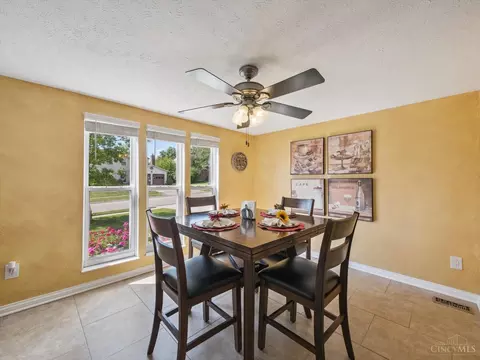 Dining - 2520 Willowspring Ct, Cincinnati, OH 45231 photo 4 of 4