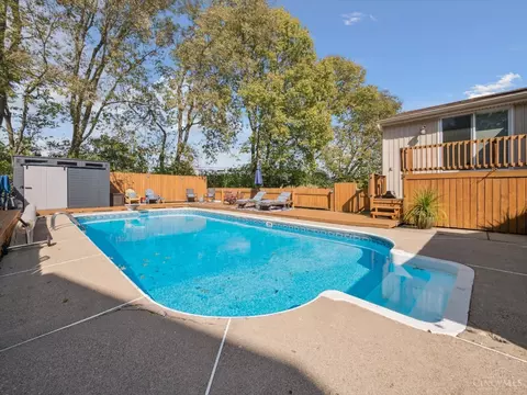 Exterior - 2520 Willowspring Ct, Cincinnati, OH 45231 photo 10 of 17