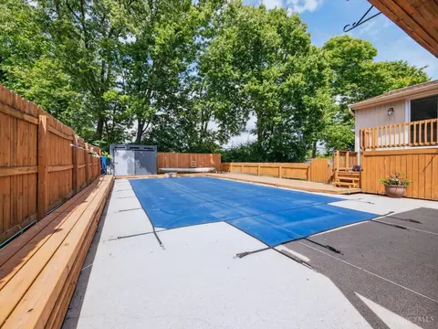 Exterior - 2520 Willowspring Ct, Cincinnati, OH 45231 photo 12 of 17