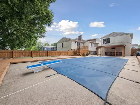 Exterior - 2520 Willowspring Ct, Cincinnati, OH 45231 photo 15 of 17