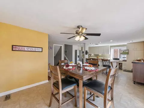 Dining - 2520 Willowspring Ct, Cincinnati, OH 45231 photo 3 of 4