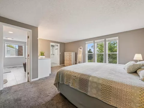 Bedroom - 2520 Willowspring Ct, Cincinnati, OH 45231 photo 3 of 12