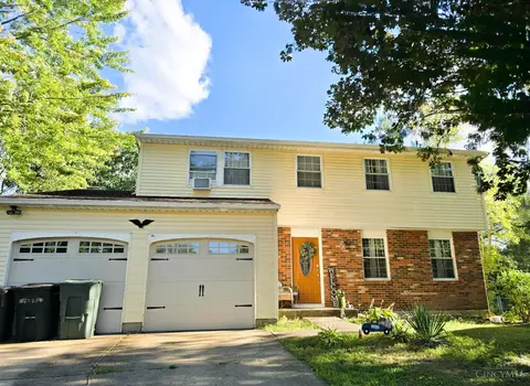921 Leslie Ct, Mason, OH 45040