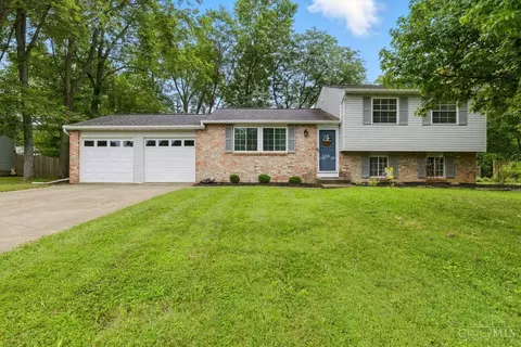 812 Debra Ln, Loveland, OH 45140