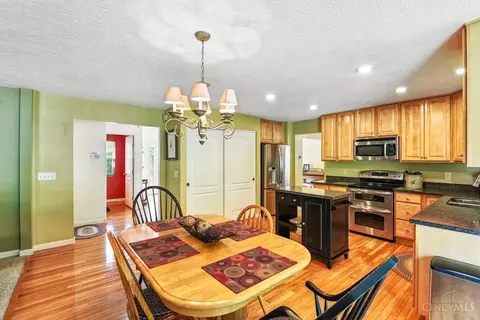 Dining - 6556 Thistle Grv, Morrow, OH 45152 photo 3 of 3